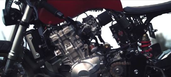 Moto Honda CB600F phong cach Ferrari sieu an tuong-Hinh-6